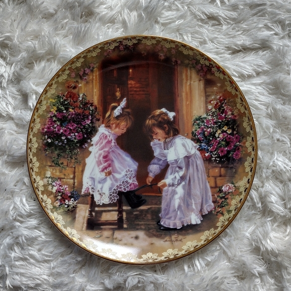 Sister's Touch by Sandra Kuck Sister's Love Forever Reco 2000 Collection Plate - Picture 6 of 6
